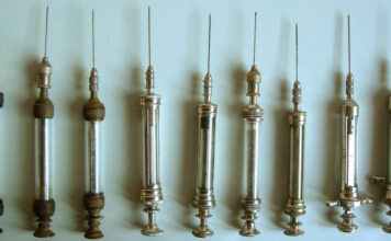 Sabina Guzzanti – Vaccinateci dal comprendonio