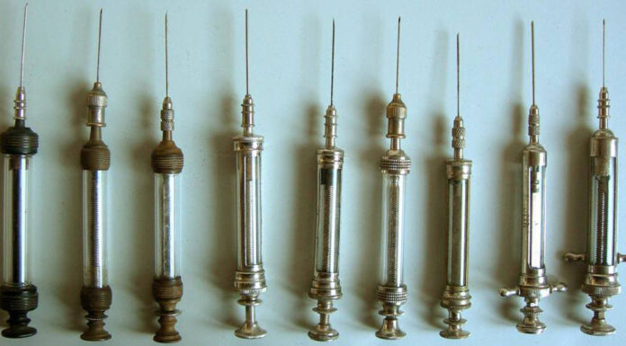 Sabina Guzzanti – Vaccinateci dal comprendonio