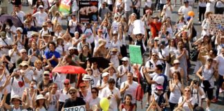 Vaccini: la grande protesta civile del popolo italiano