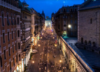 Grande fiaccolata a Genova per “Vaccini Sicuri e Libertà di Scelta”